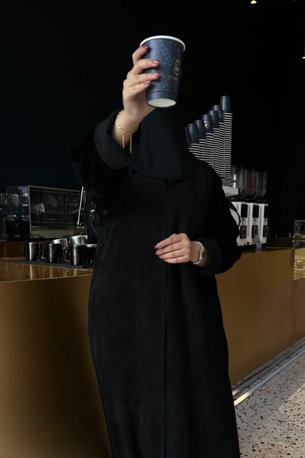 ⁦عباية شتوية شامواه مع تداخل المخمل⁩ - الصورة ⁦6⁩