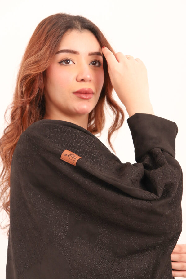 ⁦عبايه نص بشت شمواه بتطرير اسود على اكتاف عبايه⁩ - الصورة ⁦11⁩
