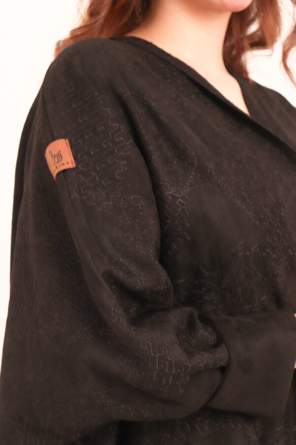 ⁦عبايه نص بشت شمواه بتطرير اسود على اكتاف عبايه⁩ - الصورة ⁦12⁩