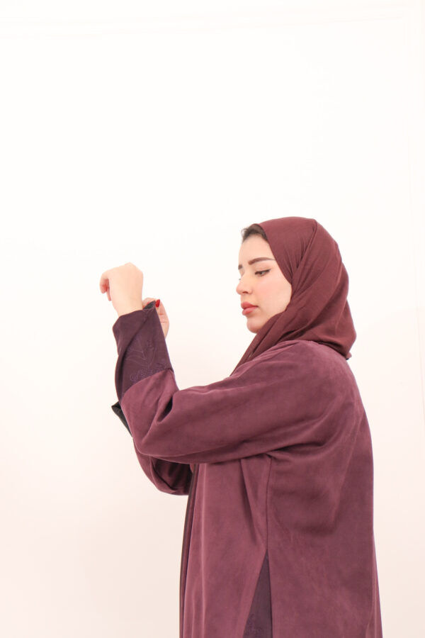 ⁦عبايه شامواه موف بتطرزه من اجناب⁩ - الصورة ⁦3⁩