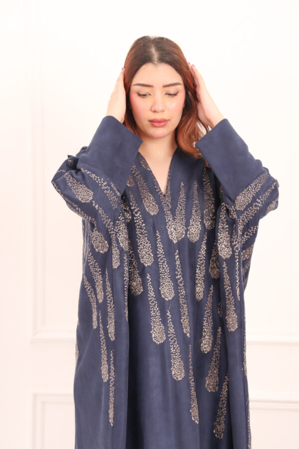 ⁦عبايه شمواه كحلي مطرزه بنحاسي⁩ - الصورة ⁦8⁩