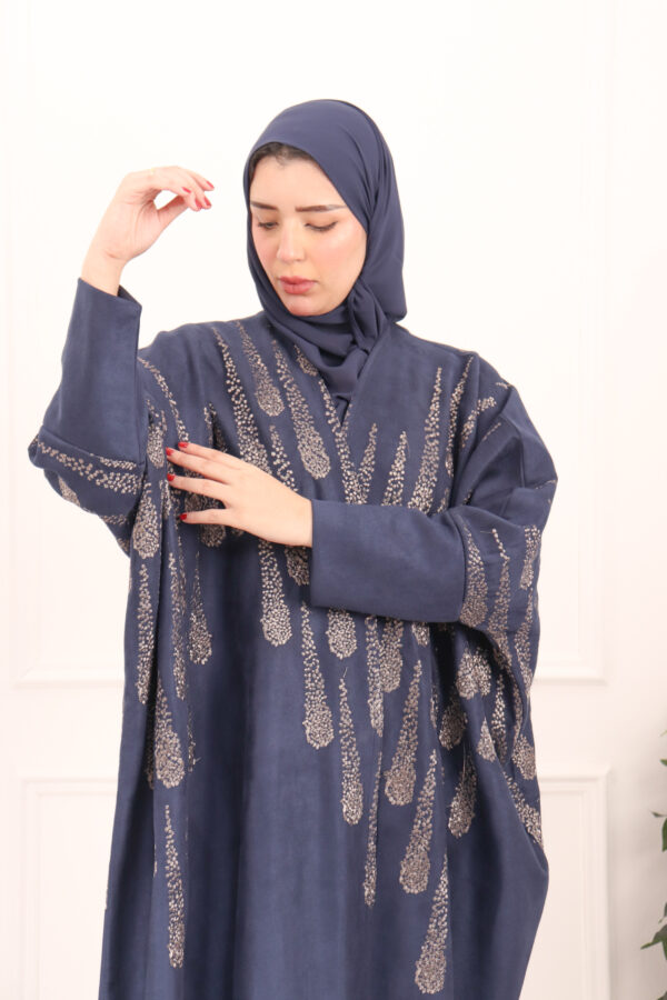 ⁦عبايه شمواه كحلي مطرزه بنحاسي⁩ - الصورة ⁦2⁩