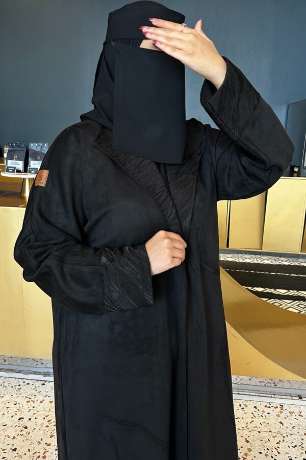 ⁦عبايه تصميم بليزر شتوي⁩ - الصورة ⁦2⁩