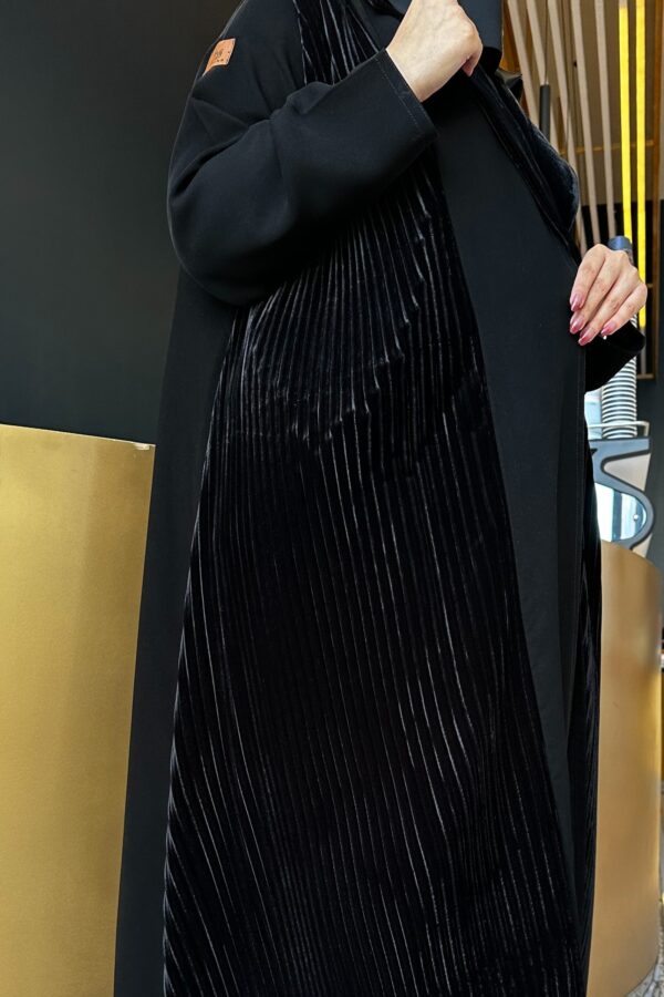 ⁦عبايه لياقه و مكسره من اجناب بمخمل⁩ - الصورة ⁦8⁩