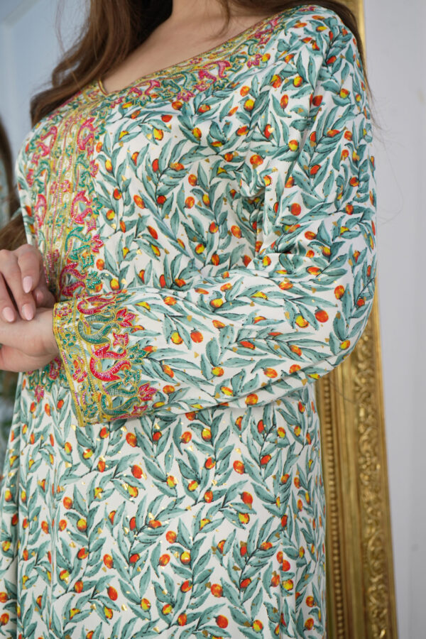 ⁦جلابيه تيفاني مخاوير اماراتيه بفصوص محدد من حلق (2)⁩ - الصورة ⁦4⁩