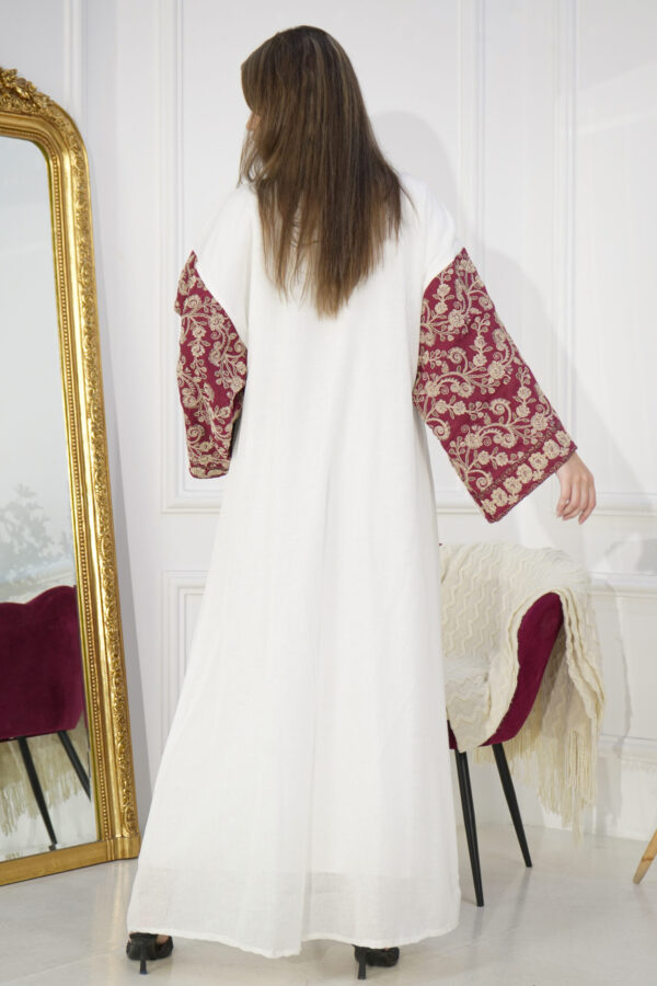 ⁦جلابيه عنابي خليجى باكمام وسيع⁩ - الصورة ⁦4⁩