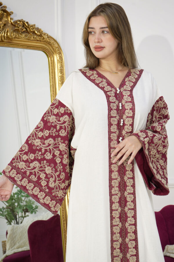 ⁦جلابيه عنابي خليجى باكمام وسيع⁩ - الصورة ⁦6⁩