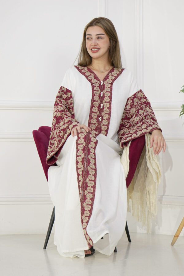 ⁦جلابيه عنابي خليجى باكمام وسيع⁩ - الصورة ⁦7⁩