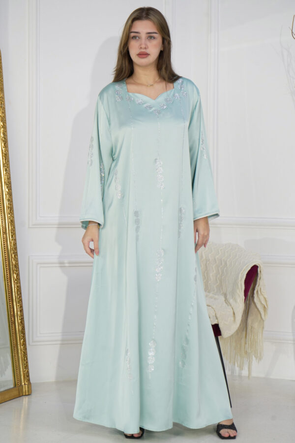 ⁦جلابيه تيفاني بفصوص محدد من امام و اكتاف⁩ - الصورة ⁦6⁩