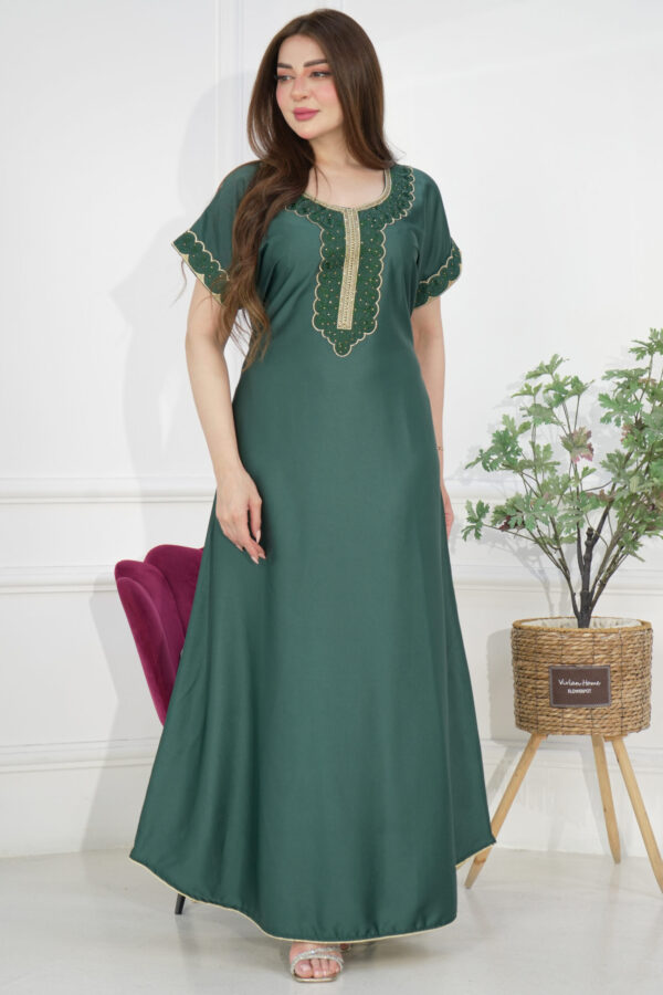 ⁦جلابيه زيتي مطرزه تطريز كبيوتر من امام مع فصوص⁩ - الصورة ⁦4⁩