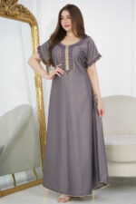 ⁦جلابيه موف مطرزه تطريز كبيوتر من امام مع فصوص⁩ - الصورة ⁦6⁩