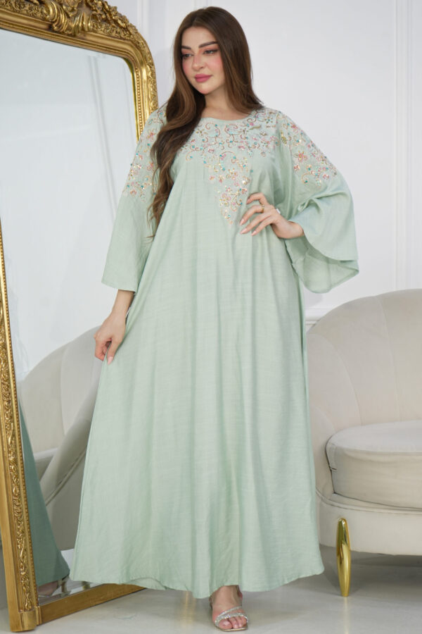 ⁦جلابيه تيفاني بخرز من صدر منتد الى اكتاف⁩ - الصورة ⁦5⁩