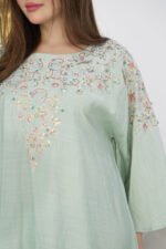 ⁦جلابيه تيفاني بخرز من صدر منتد الى اكتاف⁩ - الصورة ⁦7⁩