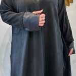 عباية شامواه ربع كلوش محدده اسود و بأكمام معصم