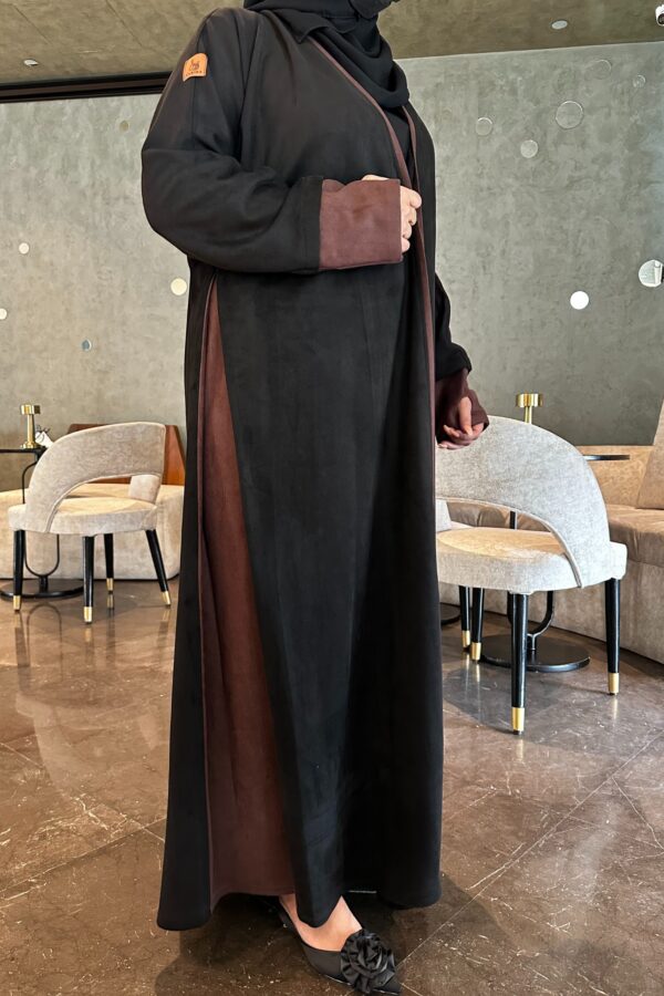 ⁦عباية شامواه ربع كلوش محدده ببني و بأكمام معصم⁩ - الصورة ⁦3⁩