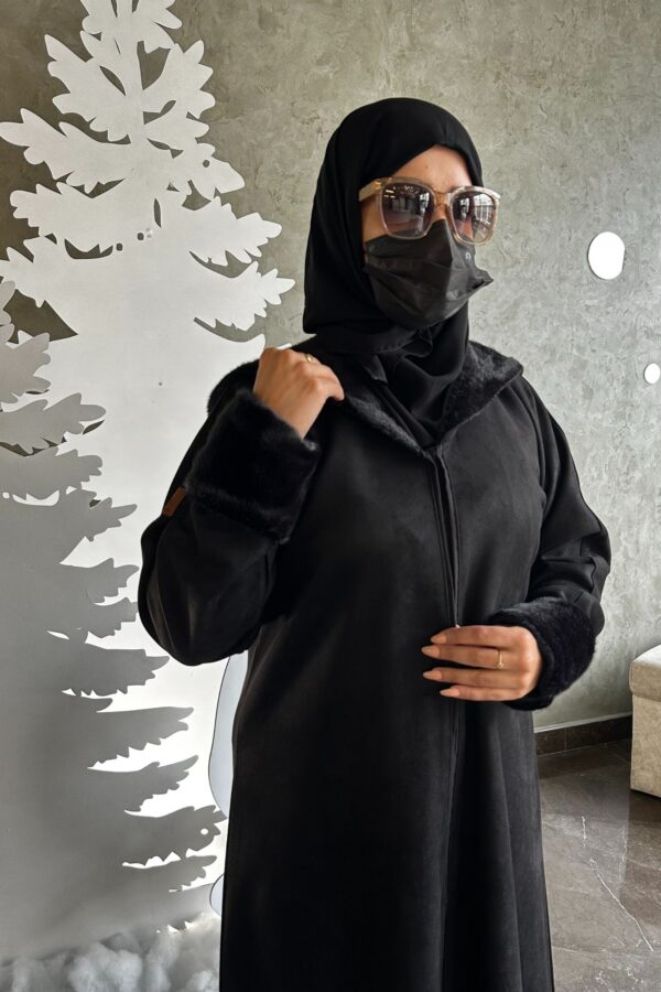 ⁦عباية قبوع فروة اسود شامواه شتوية⁩ - الصورة ⁦9⁩