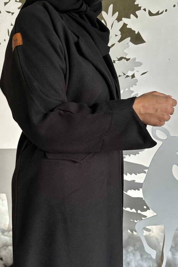 ⁦عباية شتوية رسمية جوخ بقصة ربع كلوش⁩ - الصورة ⁦21⁩