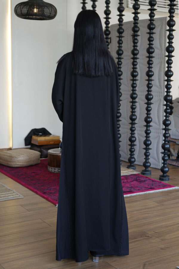 ⁦عباية كلوش بتطريز خيوط مخفي من اجناب⁩ - الصورة ⁦6⁩