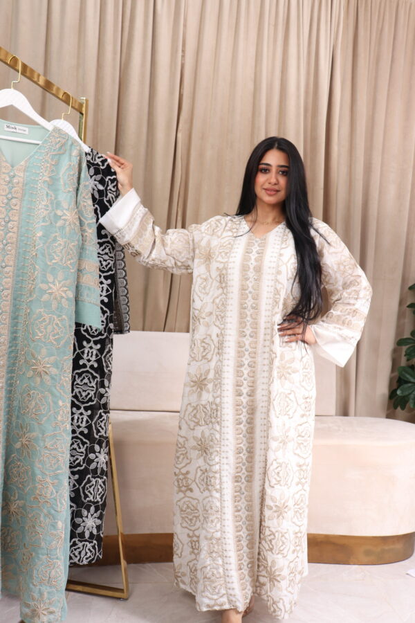 ⁦جلابيه سكري خليجى بقصه جميله⁩ - الصورة ⁦2⁩