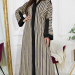 عبايه ساده قماش جاكار مخطط ببيج واسود