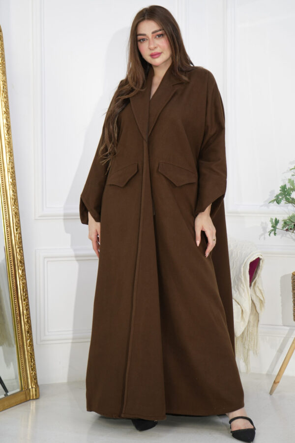 ⁦عباية جوخ بني شتوية رسمية بقصة ربع كلوش⁩ - الصورة ⁦3⁩