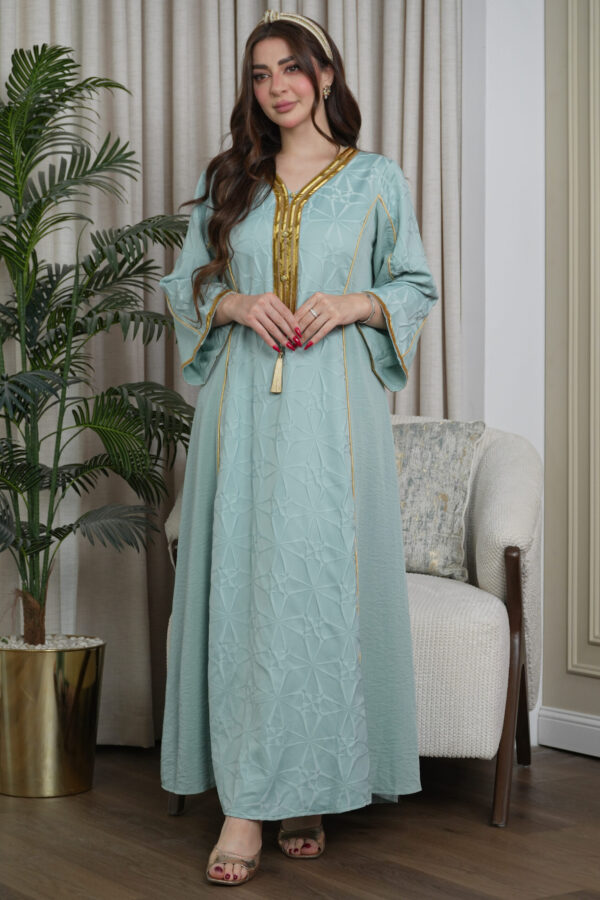 ⁦جلابيه جاكار بشريط شك ذهبي من امام⁩ - الصورة ⁦7⁩