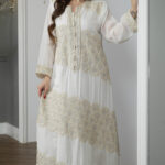 جلابيه ابيض خليجيه بتصميم مبتكرر من امام