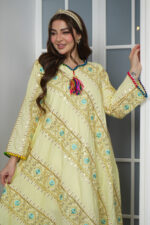 ⁦جلابيه اصفر بترتر على شكل خطوط⁩ - الصورة ⁦5⁩