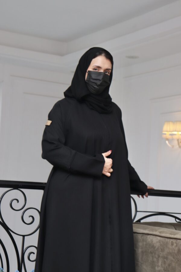 ⁦عباية كلوش منسوجة بقماش منى ميد⁩ - الصورة ⁦9⁩