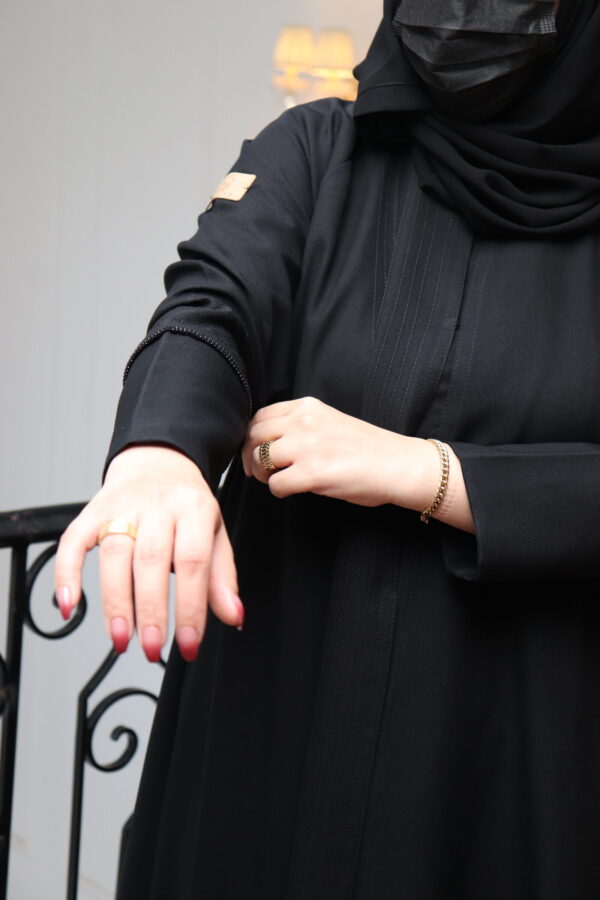 ⁦عباية كلوش منسوجة بقماش منى ميد⁩ - الصورة ⁦7⁩