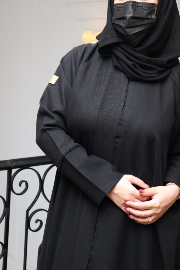 ⁦عباية كلوش منسوجة بقماش منى ميد⁩ - الصورة ⁦8⁩