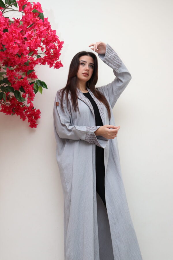 ⁦عبايه كريب رمادي لف⁩ - الصورة ⁦6⁩