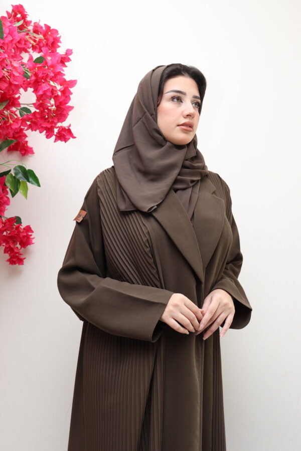 ⁦عبايه لياقه زيتي بكسر من اجناب⁩ - الصورة ⁦13⁩