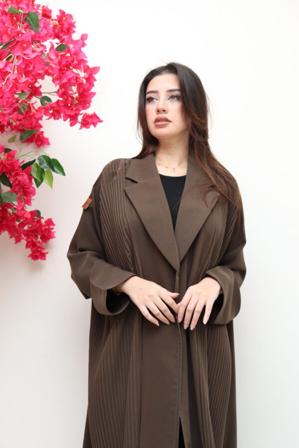 ⁦عبايه لياقه زيتي بكسر من اجناب⁩ - الصورة ⁦12⁩