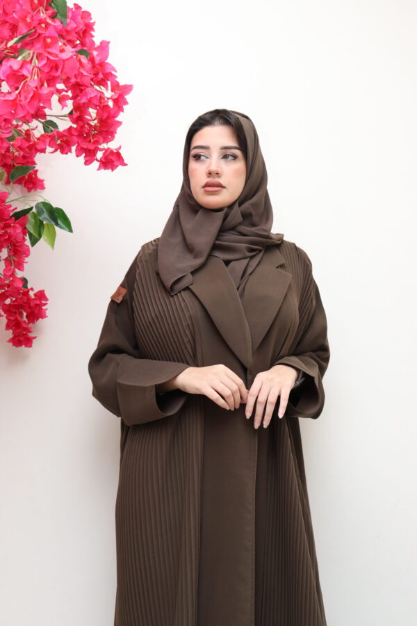 ⁦عبايه لياقه زيتي بكسر من اجناب⁩ - الصورة ⁦11⁩