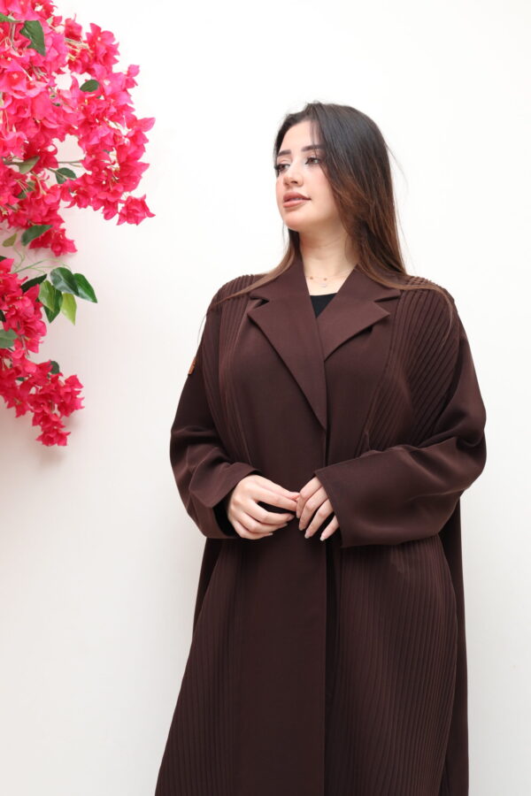 ⁦عبايه لياقه بني بكسر من اجناب⁩ - الصورة ⁦6⁩