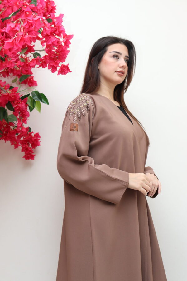 ⁦عبايه بيج بشك من اكتاف⁩ - الصورة ⁦6⁩