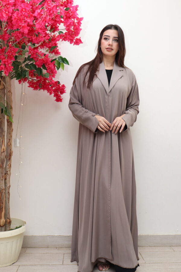 ⁦عباية بيج لياقه كسرات من الخلف⁩ - الصورة ⁦5⁩