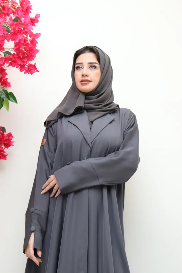 ⁦عباية رمادي بليزر كسرات من الخلف⁩ - الصورة ⁦10⁩