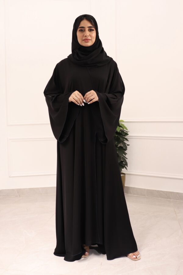 ⁦عبايه كلوش لف محدده بفصوص اسود من اكتاف⁩ - الصورة ⁦7⁩