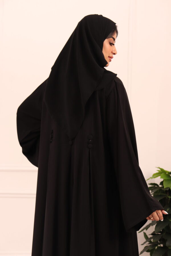 ⁦عباية كلوش سادة بكسر مريحة⁩ - الصورة ⁦9⁩
