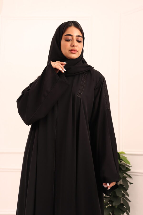 ⁦عباية كلوش بكسرات من الامام والخلف محدد بفصوص⁩ - الصورة ⁦10⁩