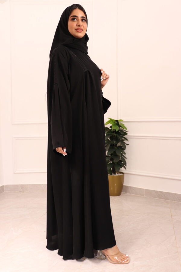 ⁦عباية كلوش بكسرات من الامام والخلف محدد بفصوص⁩ - الصورة ⁦12⁩