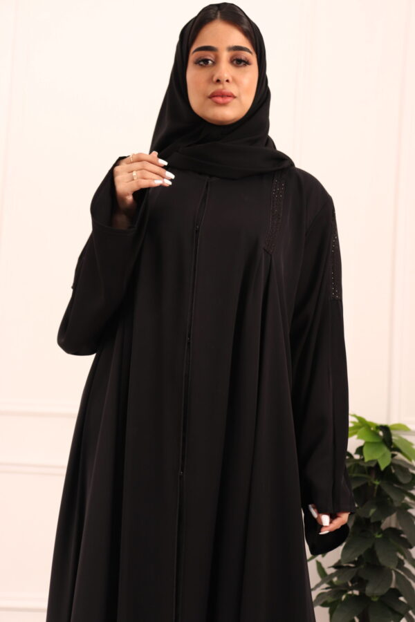 ⁦عباية كلوش بكسرات من الامام والخلف محدد بفصوص⁩ - الصورة ⁦14⁩