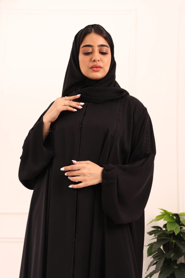 ⁦عباية كلوش بكسرات من الامام والخلف محدد بفصوص⁩ - الصورة ⁦15⁩