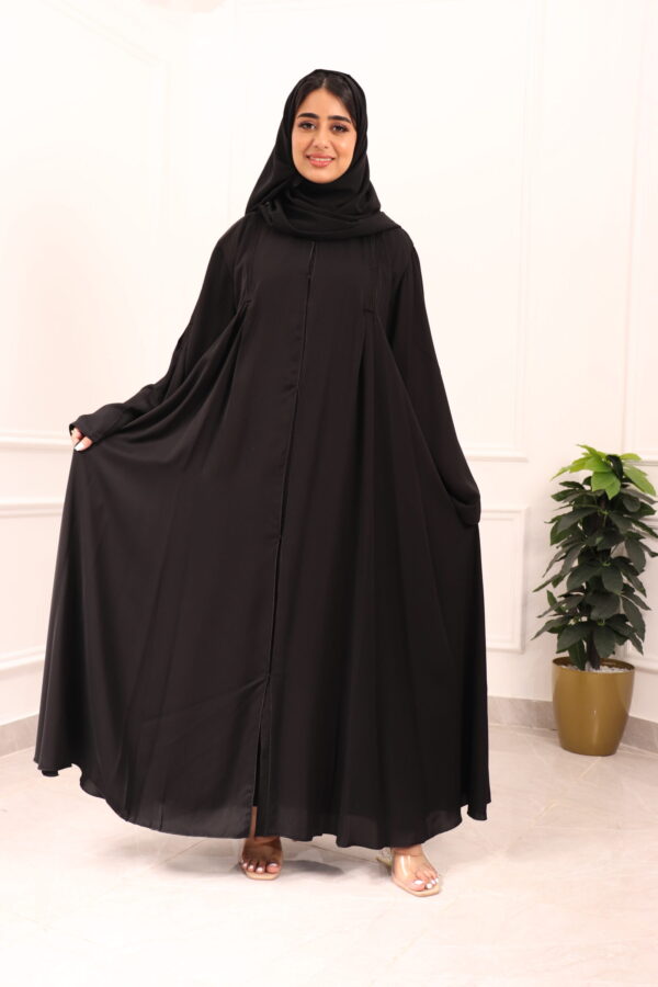 ⁦عبايه كلوش نواعم بقصة و سيع⁩ - الصورة ⁦3⁩