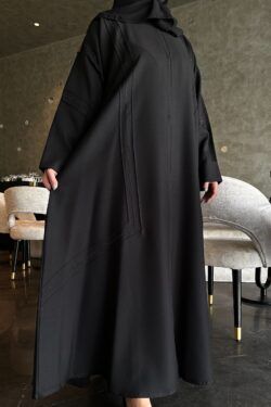عبايه كلوش بتطريز ارى اسود من اجناب مميزة