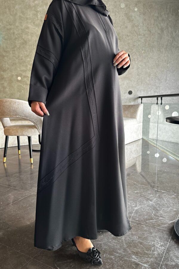 ⁦عبايه كلوش بتطريز ارى اسود من اجناب مميزة⁩ - الصورة ⁦7⁩
