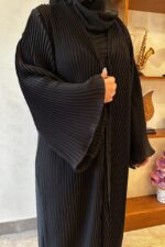 عبايه ساده كسرات من الامام والأكمام