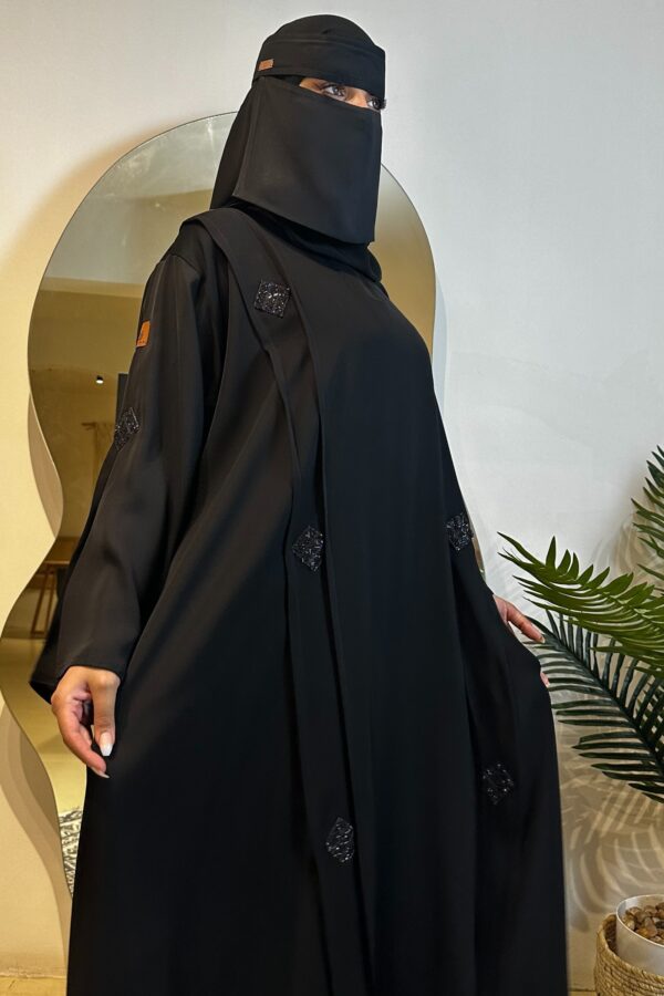 ⁦عباية مغلقه انترنت بشك من اجناب⁩ - الصورة ⁦3⁩